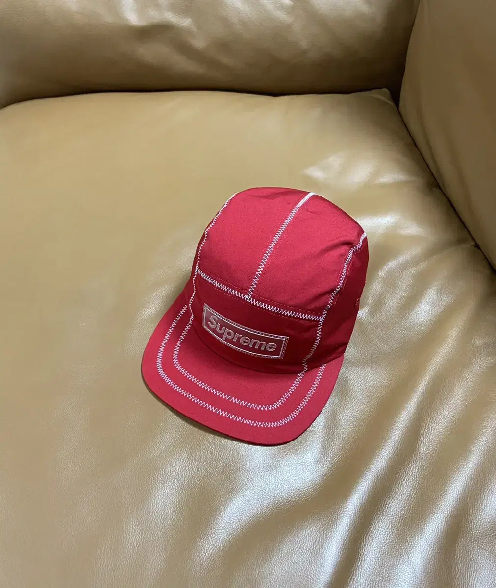 Supreme 슈프림 스티치 레드 캠프캡 모자 (Stitch Red)